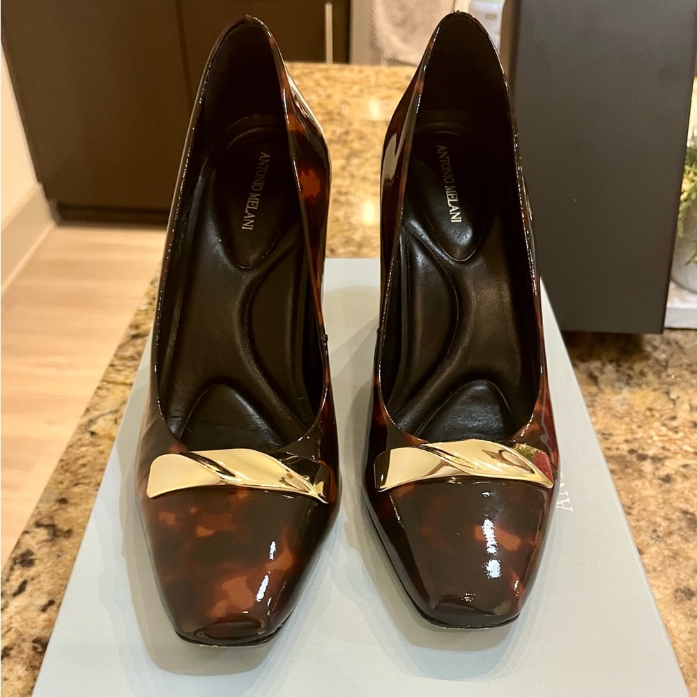 Antonio Melani Heels- Like New!